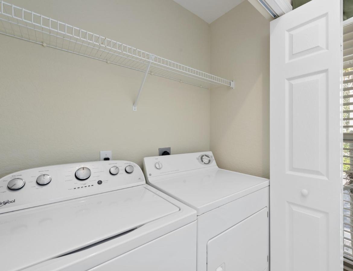 Lely Greenlinks Top Floor - On Golf Course, Minutes From Beaches, Downtown! North North Naples 외부 사진